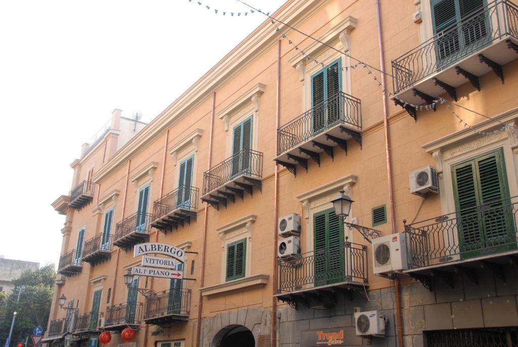 Affittacamere Vittoria Palermo Buitenkant foto